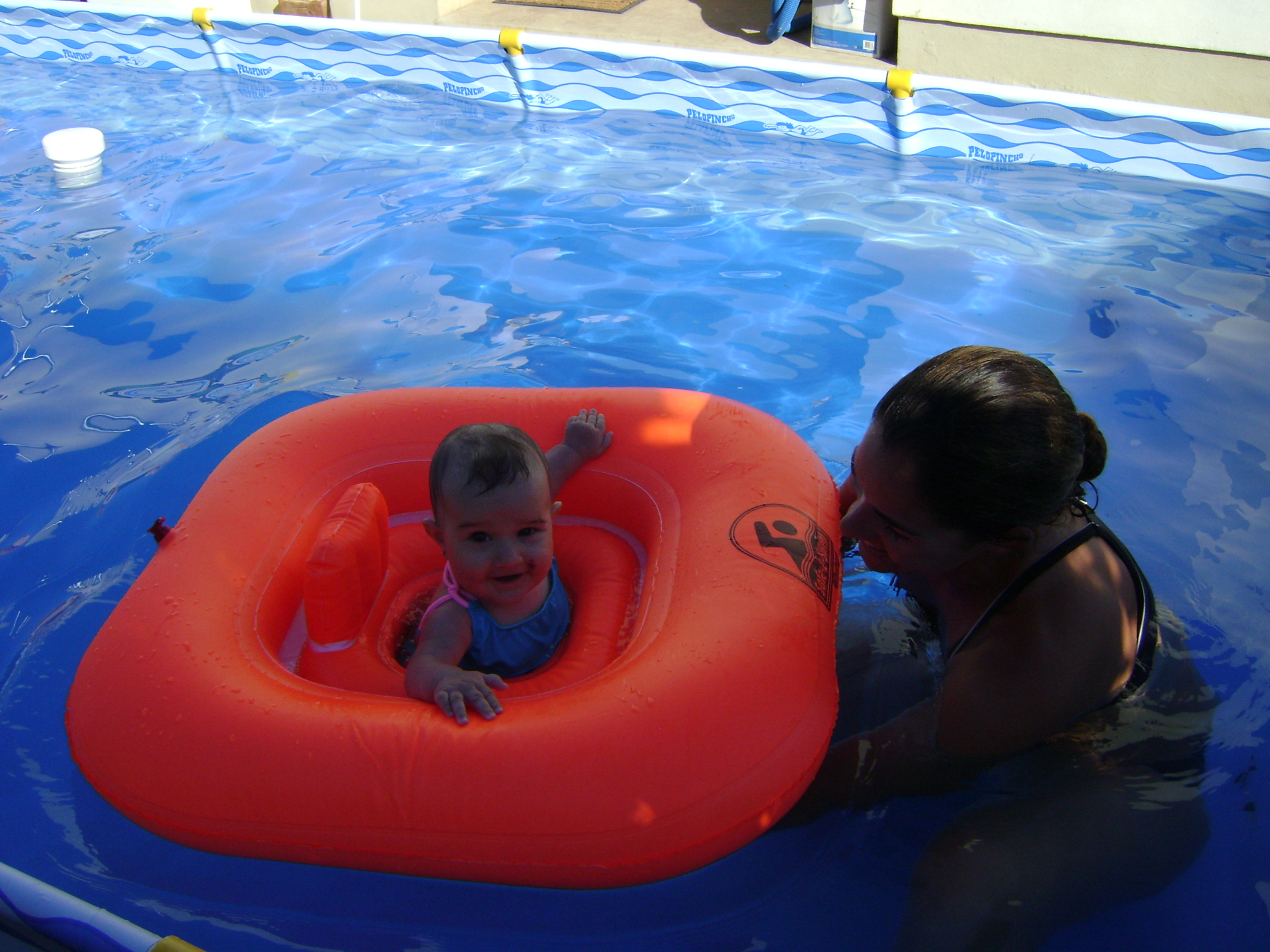 fotos/2010-12-08 - Iara bici y pileta/DSC03032.JPG